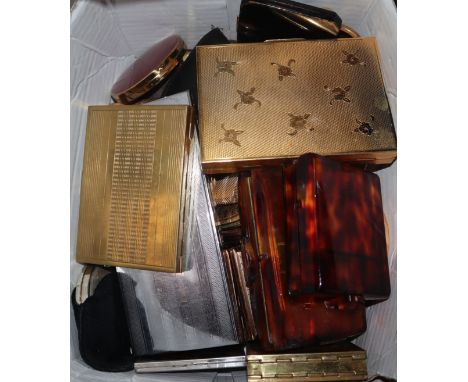 Thirty seven assorted vintage compacts