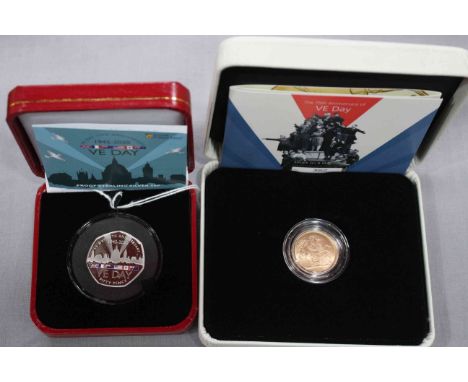 The Royal Mint 'The 75th Anniversary of the VE Day' gold proof sovereign, struck on 8th May 2020, in box with COA No. 382; To