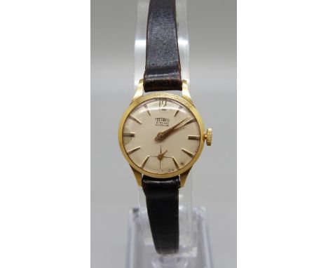 A lady's Technos 18ct gold cased wristwatch 