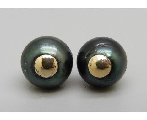 A pair of 9ct gold and pearl earrings 