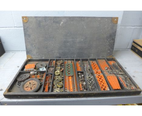 A box of vintage Meccano **PLEASE NOTE THIS LOT IS NOT ELIGIBLE FOR POSTING AND PACKING** 