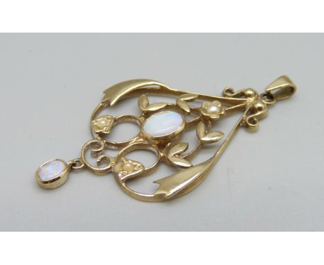 A 9ct gold, opal and seed pearl pendant, 4.2g 