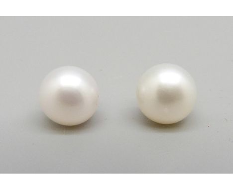 A pair of 14ct gold and pearl earrings 