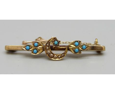 A 9ct gold bar brooch set with pearl and turquoise, 3.7g 