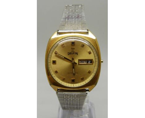 A gentleman's Delfin automatic wristwatch with day date and sweep second hand 