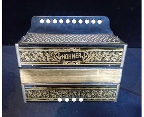 HOHNER VIENNA DIATONIC ACCORDION1-Row 4-Bass, made in Germany