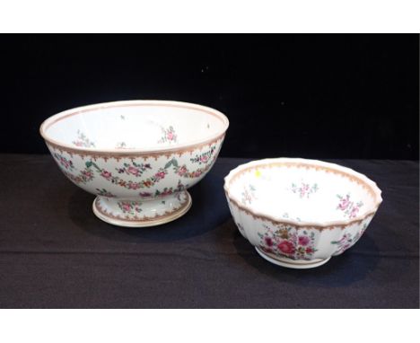 TWO SIMILAR PARIS PORCELAIN CANTONESE STYLE BOWLSone footed, 24.5cm dia, the other with fluted sides, 17cm dia, both with flo