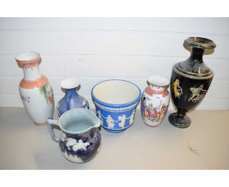 MIXED LOT MODERN CHINESE VASES, DUDSON JARDINIERE, JASPERWARE VASE, LARGE VICTORIAN VASE DECORATED WITH ROMAN CHARIOTS AND A 