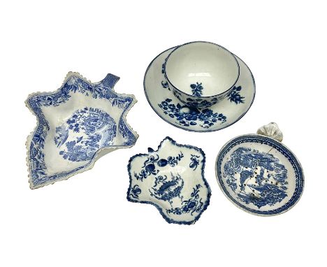 Late 18th century Worcester blue and white tea bowl and saucer, circa 1770-1780, decorated in the fruit sprigs pattern, each 