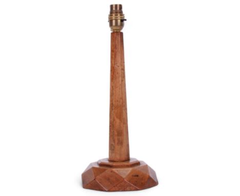 In the manner of Stanley Webb Davies, early 20th century walnut table lamp, the octagonal faceted stem upon a diamond faceted