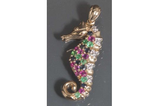 Seepferdchen Anhanger Gelbgold 333 Ausgefasst Mit Farbedelsteinen 7 Smaragden 7saphiren 9 Ru