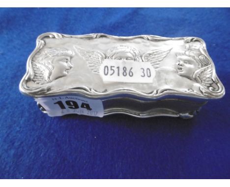 HM SILVER SNUFF BOX, 88 grams