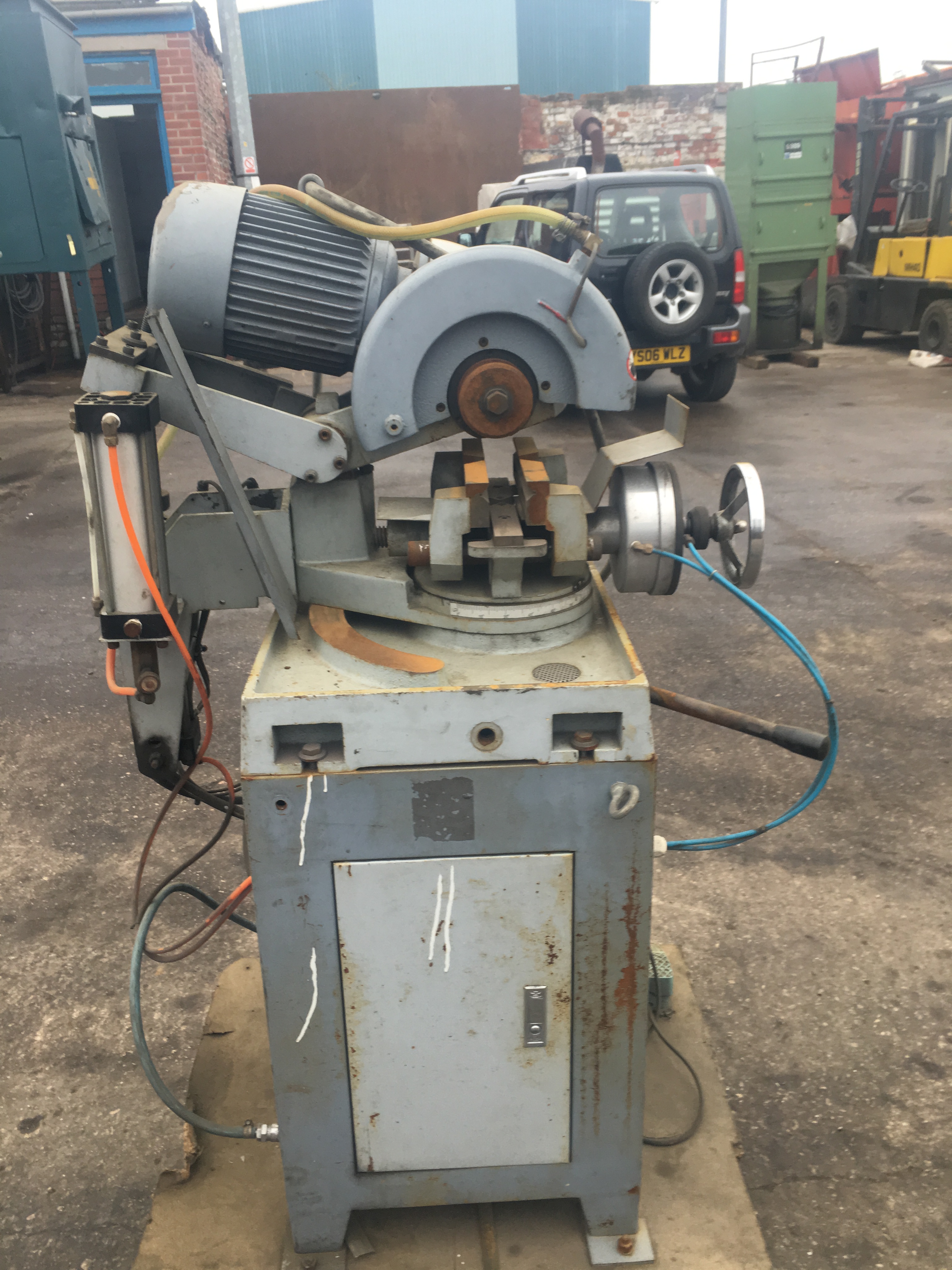 * 3 Phase Steel Chop Saw with Mitre Vice and BuiltIn Lubrication