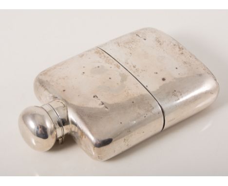 Silver hip flask, all silver with removable cup to base, bayonet top, hallmarked Chester 1901, no personal inscriptions or mo