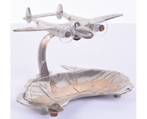 WW2 Royal Australian Air Force Souvenir Ashtray, cast white metal example in the form of a map of Australia with engraved tow