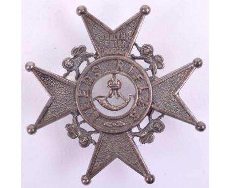 Leeds Rifles Officers Cap Badge, fine silvered Maltese cross with lions, central circlet with LEEDS RIFLES within and voided 