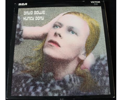 DAVID BOWIE - HUNKY DORY 1ST - A well presented 1st UK pressing of this hugely influential 1971 album from Bowie, issued on R