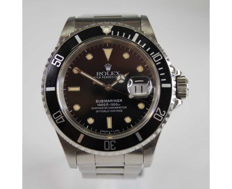 A gent's Rolex Oyster Perpetual Submariner Superlative Chronometer Officially Certified steel cased automatic wristwatch, hav