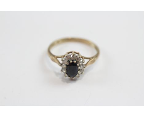 9ct Gold Vintage Sapphire And White Cz Set Cluster Ring (1.8g)     2026026