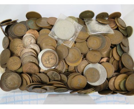 Approx 3 Kilos of Vintage UK coins to include pre 1920 silver 3d,  cupro nickel and Victorian, Edwardian Pennies etc.   See p