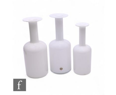 Otto Brauer - Holmegaard - A collection of Gulvase vases, each of shouldered form with tall collar neck and flat rim all in c