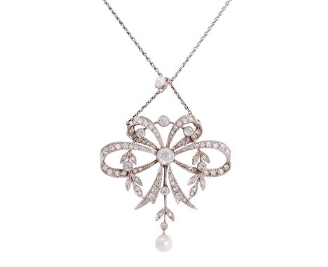 Jugendstil Anhänger mit Kette, mit Diamanten und Perlen, Altschliffdiamanten und Diamantrosen von zus. ca. 0,75 ct, ca. WEISS