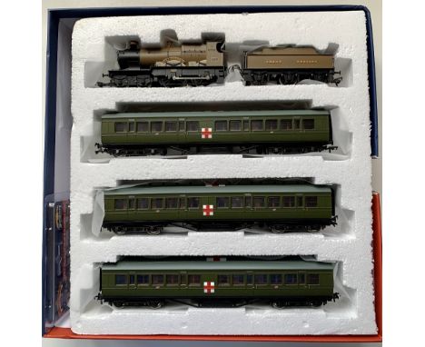 Bachmann OO Gauge WW1 Ambulance train pack boxed