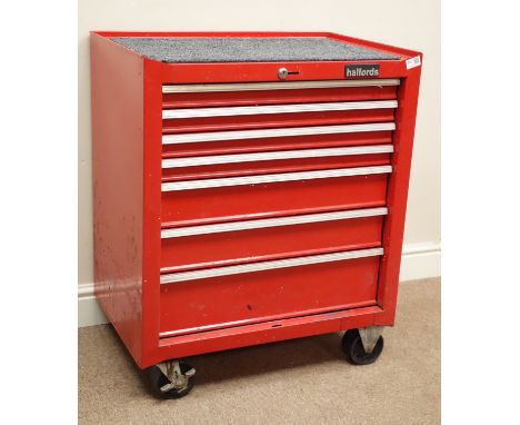 Halfords metal tool chest with various tools, W68cm, H81cm, D46cm   Condition Report   Click here for further images, conditi