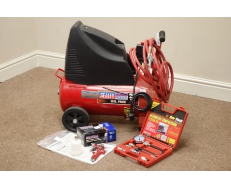 Sealy SA9525 25l air compressor with accessories (This item is PAT tested - 5 day warranty from date of sale)   Condition Rep