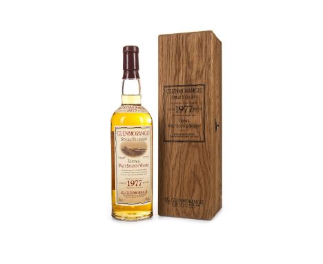 GLENMORANGIE 1977 AGED 21 YEARS Single Malt Scotch Whisky Matured in American oak barrels, bottled 1998. 70cl, 43% volume, in