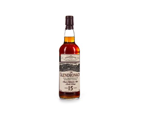 GLENDRONACH AGED 15 YEARS Single Malt Scotch Whisky Exclusively matured in sherry casks. 70cl, 40% volume.