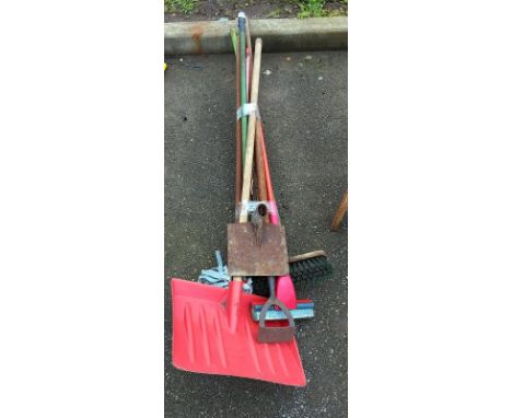 A bundle of garden tools including snow shovel &amp; how etc. COLLECT ONLY