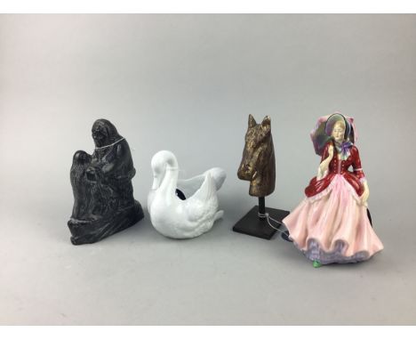 LOT OF CERAMIC AND OTHER FIGURES