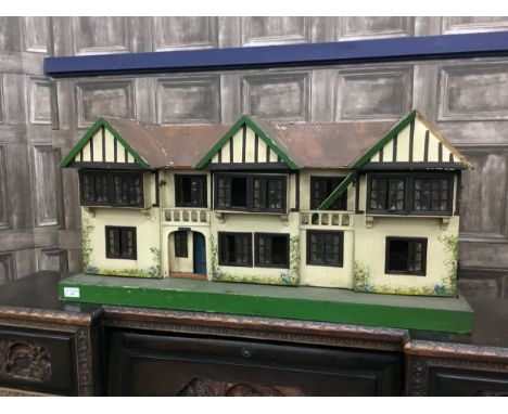 VINTAGE DOLLS HOUSE, 89cm wide, along with other vintage toys