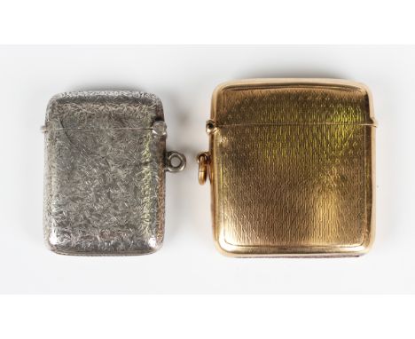 A 9ct gold curved rectangular vesta case with engine turned decoration, Birmingham 1919 by Horton &amp; Allday, weight 33.1g,