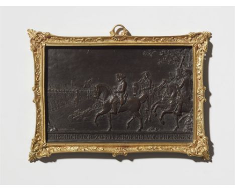 Plakette mit Friedrich II. bei der TruppenparadeBronze, brüniert, feuervergoldetes Metall. Unten bezeichnet "FRIEDRICH DER ZW