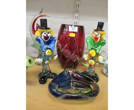 Pair of art glass clowns, glass fish, vase and ashtray (5)