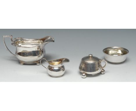 A Victorian silver spreading circular mustard, in the Christopher Dresser taste, hinged cover with knop finial, loop handle, 