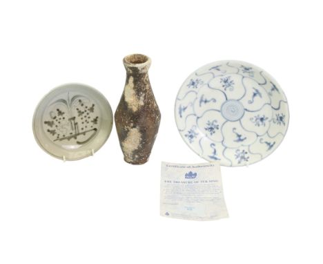 19th century Chinese glazed wine carafe and blue and white bowl, from the Tek Sing shipwreck, carafe with certificate, H1cm a