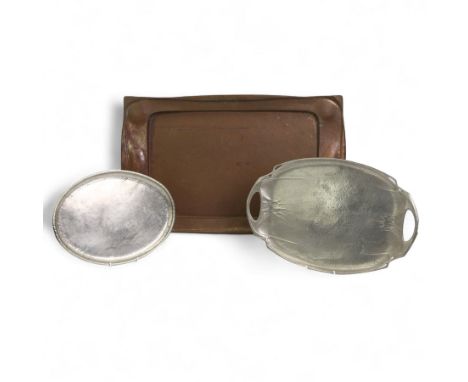 Large Arts & Crafts rectangular copper tray, with lightly hammered decoration and a shaped border, L70.5cm, Art Nouveau oval 
