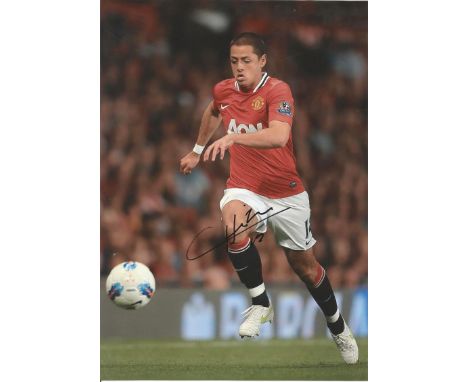 Javier Hernandez 11x8 signed colour photo in Man Utd kit. Mexican footballer formerly with Man Utd 2010-2015 currently playin