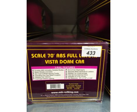 MTH O 3R Gauge  - 2 x 20-6786 Southern Pacific Daylight Livery 70' ABS full length smooth Vista Dome Passenger Cars with diec