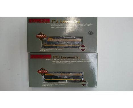 WALTHERS Proto 2000 Series HO Limited Edition 920-40575 AT&SF F7 Yellow and Blue  A  (without Mars Light) and B Units # 233L 