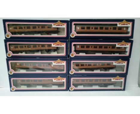 BACHMANN 8 x LNER ost War Brown Thompsons nos  34-377 x 2/402 x 3/427/452 and 477. Near Mint Coaches in Excellent Boxes mostl
