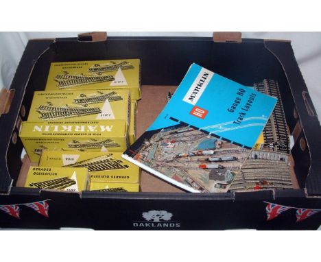 MARKLIN 3R Points and Track  - 5 x 5117 L& R Points with Instructions and Leads, 20  x 5106, 4 x 5107, 7190 x 2 and 7191 - al