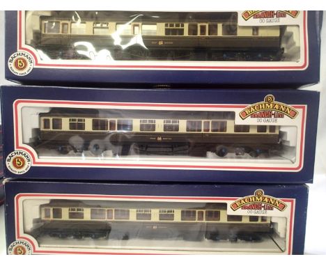 Three OO scale Bachmann Great Western choc/cream, Collett coaches, 34-050, 34-075, 34-125. All in excellent condition, boxes 