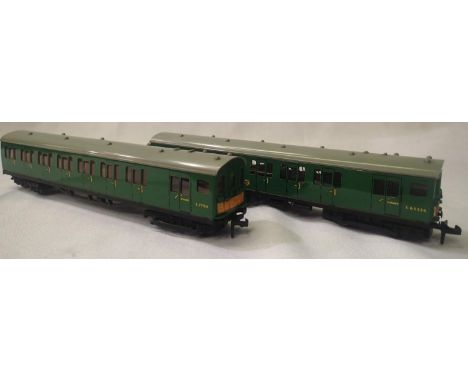 Hornby Dublo three rail, two car E.M.U in very good to excellent condition, unboxed. P&amp;P Group 1 (£14+VAT for the first l