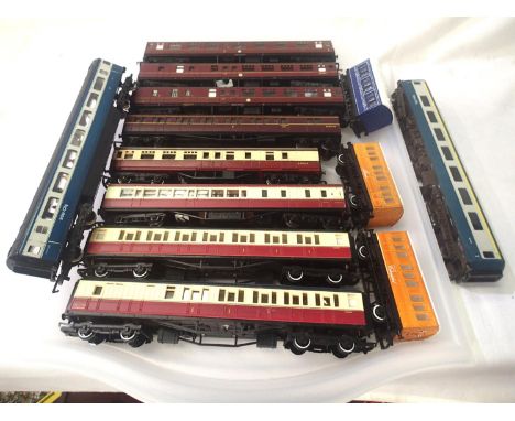 Thirteen OO scale assorted coaches, various makes and types, bogie and four wheel, including Annie and Claribel, mostly in go