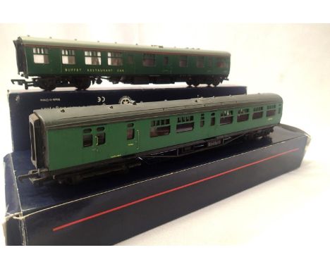 Two OO scale Bachmann BR Green coaches, Buffet Restaurant and B/end. Both in excellent condition, poor  boxes. P&amp;P Group 