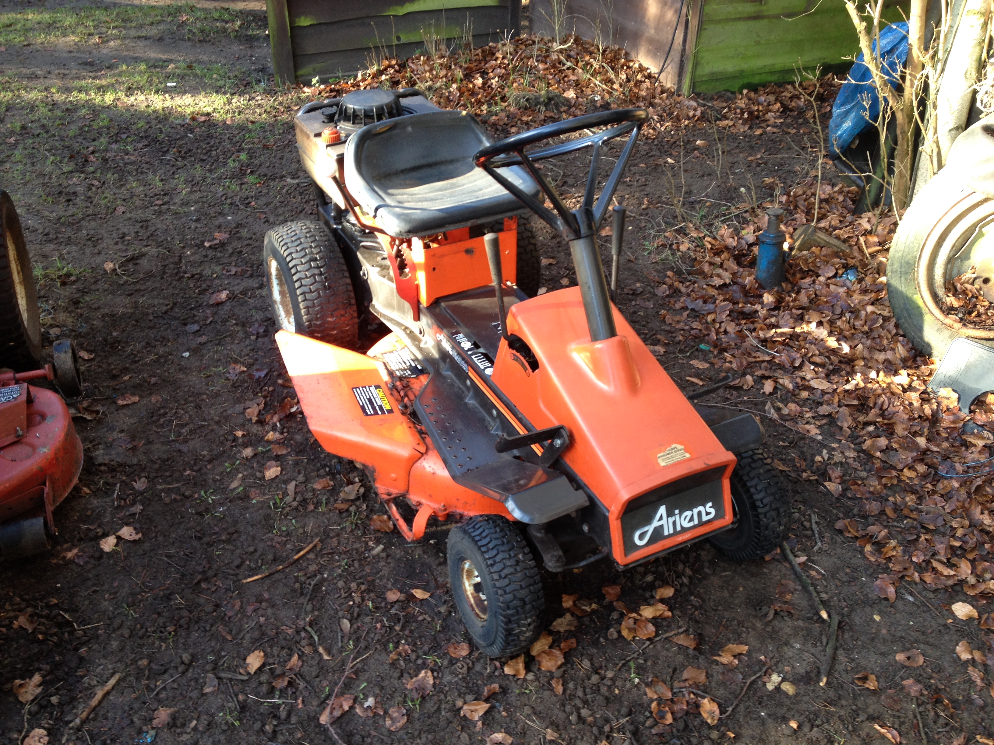 Ariens RM828 Ride On Mower For Spares or Repair 8hp 28" Cut